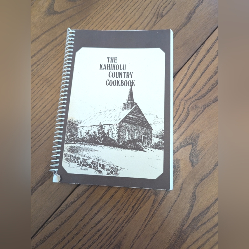 Kahikolu Country Cookbook. Copyright 1982. Hawaiian. Vintage.